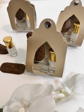 توزيعات جلد مع قاعده اكريلك