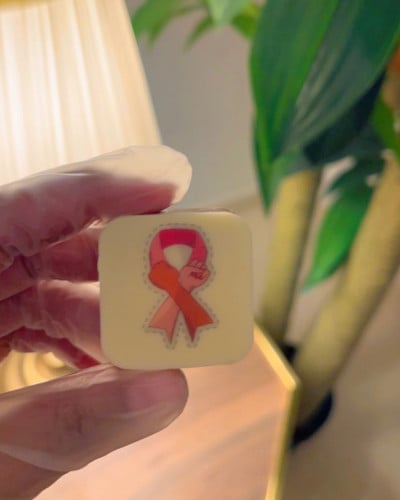 توزيعات شوكلاته ثيم سرطان الثدي