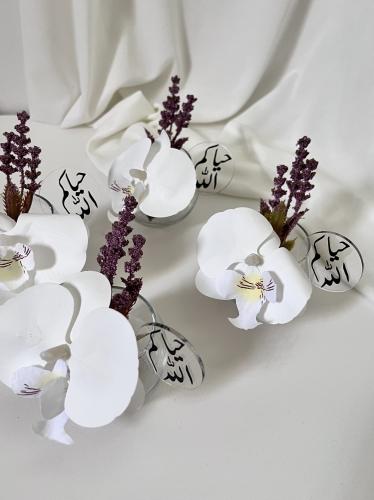 فازة طاولة مع عباره