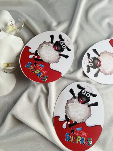 ثيم بيضة كيندر