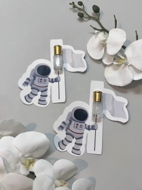 ثيم الفضاء مع تولة