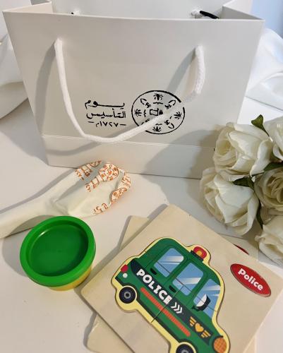 توزيعات يوم التاسيس للاطفال