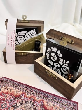 توزيعات التأسيس صندوق خشبي