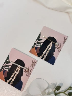 ثيم هندي مع اكسسوار شعر