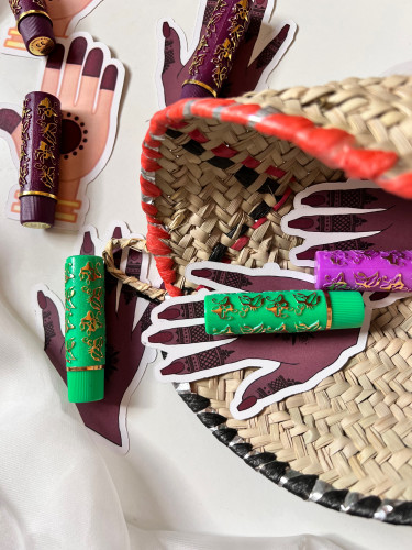 توزيعات يد نقش حنا مع روج سحري