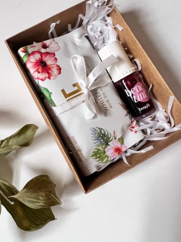 هدية الاصدقاء بين تنت من بنفت مع ماسك