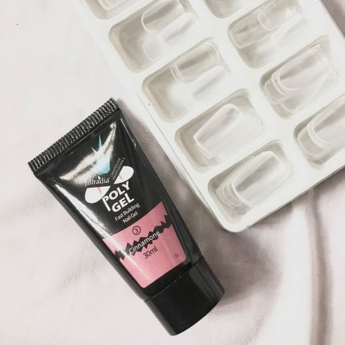 جل اظافر القرفه من بولي 30