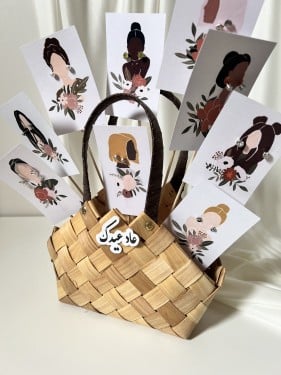 سلة ثيمات مع حلق 12 حبة