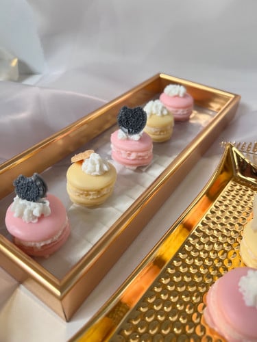 شمع  مع قاعده ذهبيه