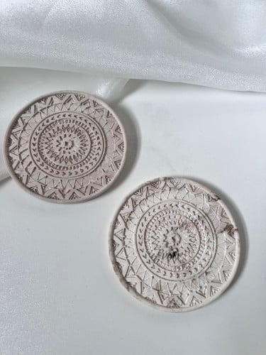 قاعده دائرية مزخرفة