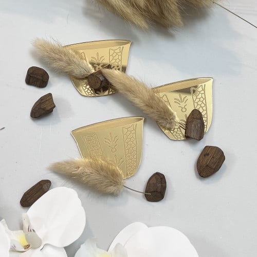 توزيعات كسرة عود مع ثيم فنجان