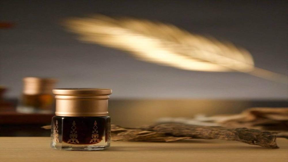 الفرق بين العود الطبيعي والصناعي