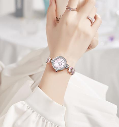 WOMEN WATCH