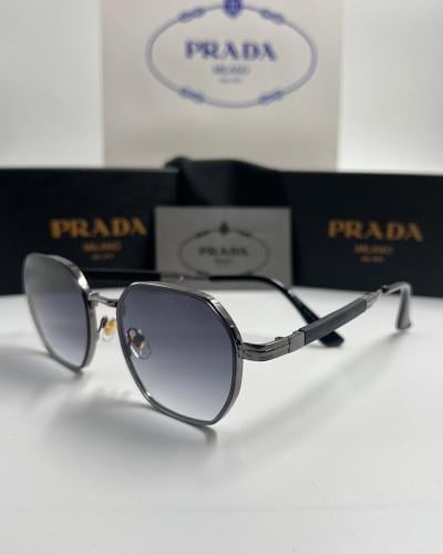 نظارة prada برادا