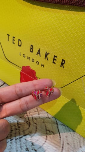 حلق تيدبيكر قلب