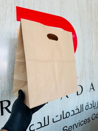 اكياس ورقية بمقبض لون بني مقاس 28*27