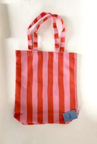 حقيبة قماشية مخططة