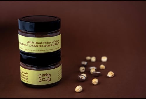زبدة البندق والكاكاو وقهوة