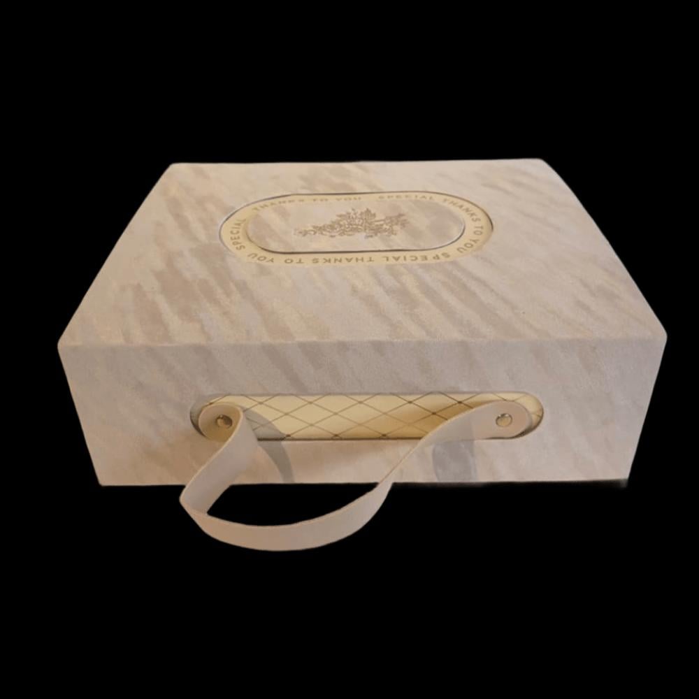 بكس كبير 4 قطع هديا VIP ملكي