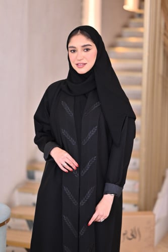 عباية سوداء مطرزة-0591