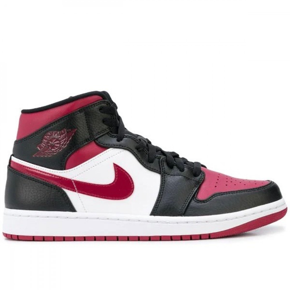 Air Jordan 1 Mid Bred Toe Helal s store