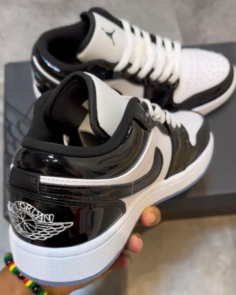 Jordan 1 Low SE "Concord"
