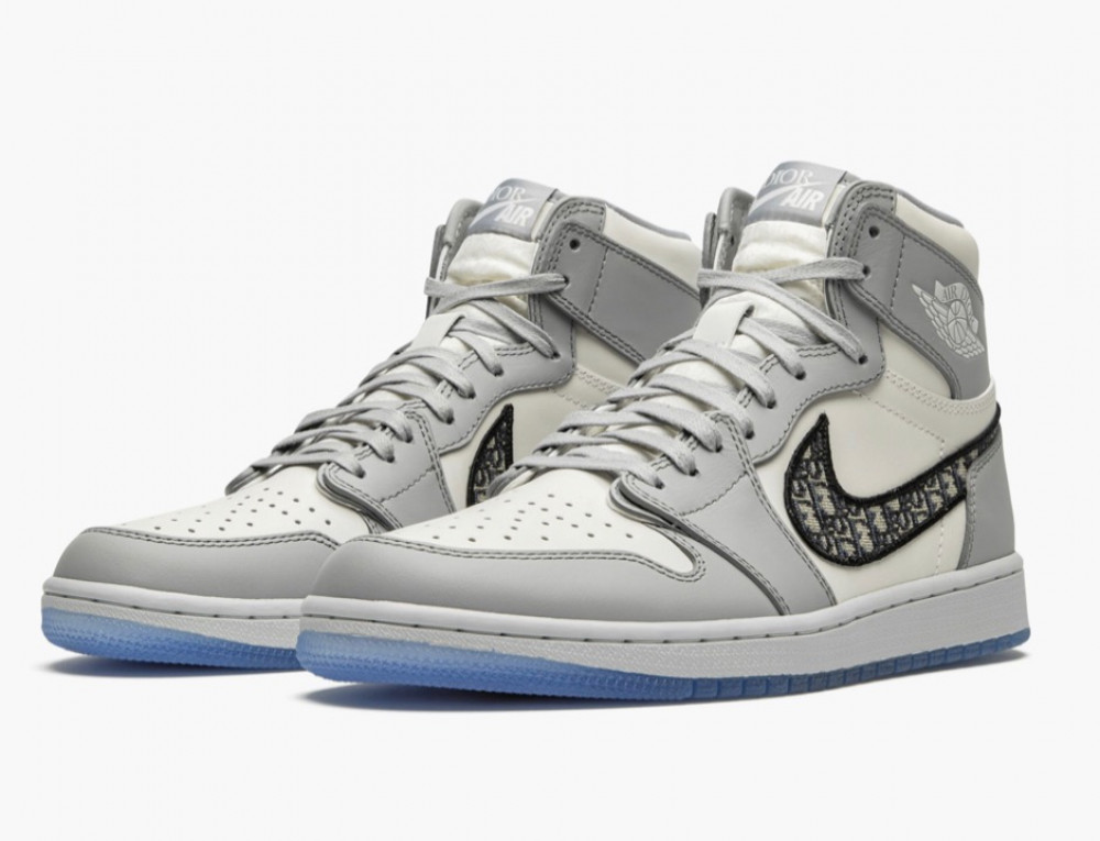 AIR JORDAN 1 RETRO HIGH \