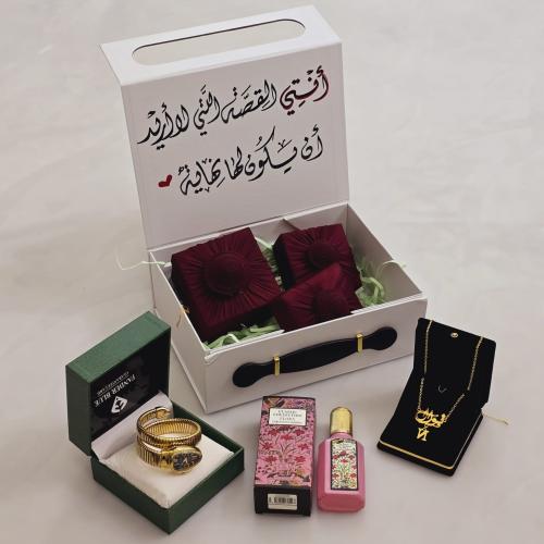 بوكس نسائي مرتبه وراقية سلسال مطلي بالاسم حسب الطل...