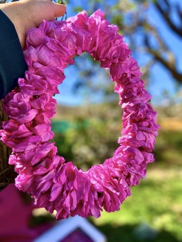 طوق ورد طائفي