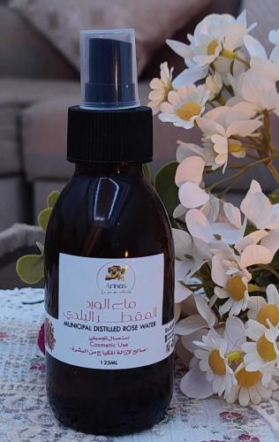 ماء الورد المقطر البلدي