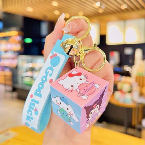 ميدالية مكعب هالو كيتي* - Hello Kitty cube Keychain