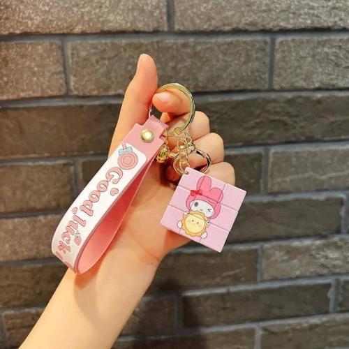 ميدالية مكعب هالو كيتي* - Hello Kitty cube Keychain
