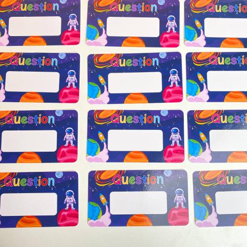 بطاقة للاسئلة بثيم الفضاء