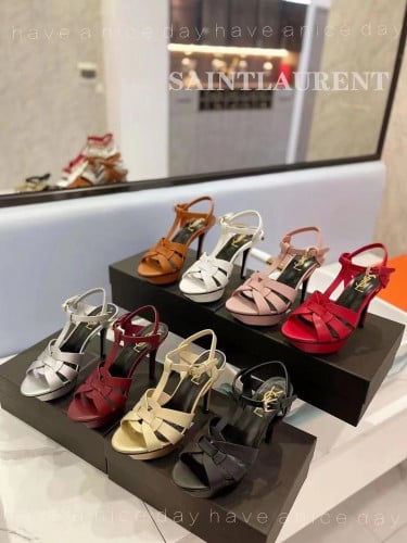 حذاء صندل YSL مرتفع