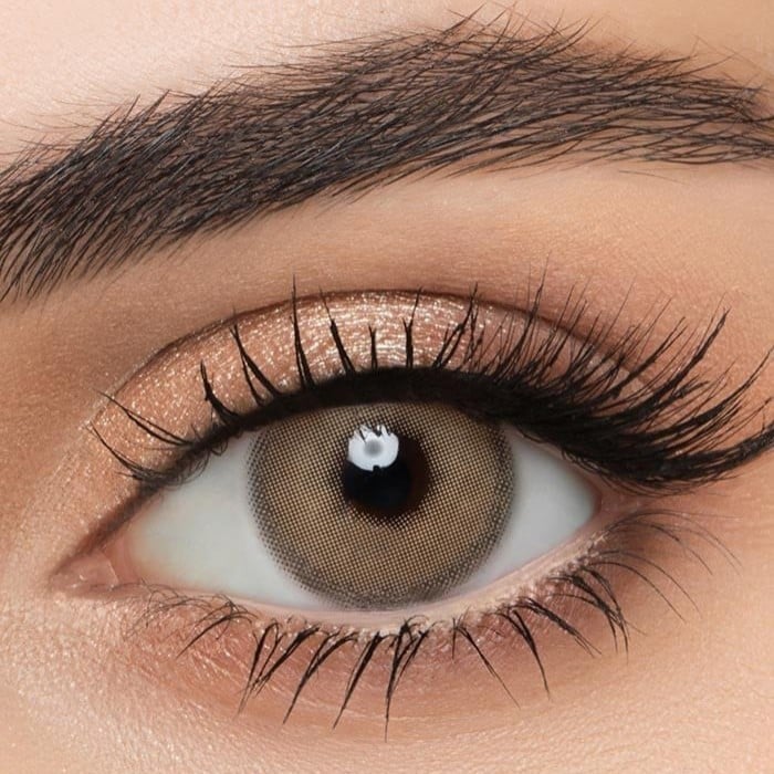 عدسات لنس مي كورتادو Cortado بلون بني فاتح طبيعي من ديم كير الطبية