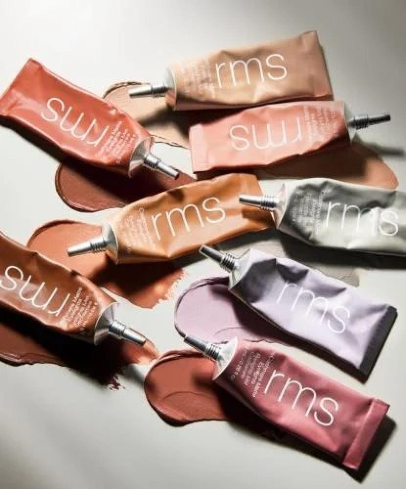 عالم المكياج في "إثمد": دليلك لإطلالة ساحرة تجمع بين الجمال والعناية