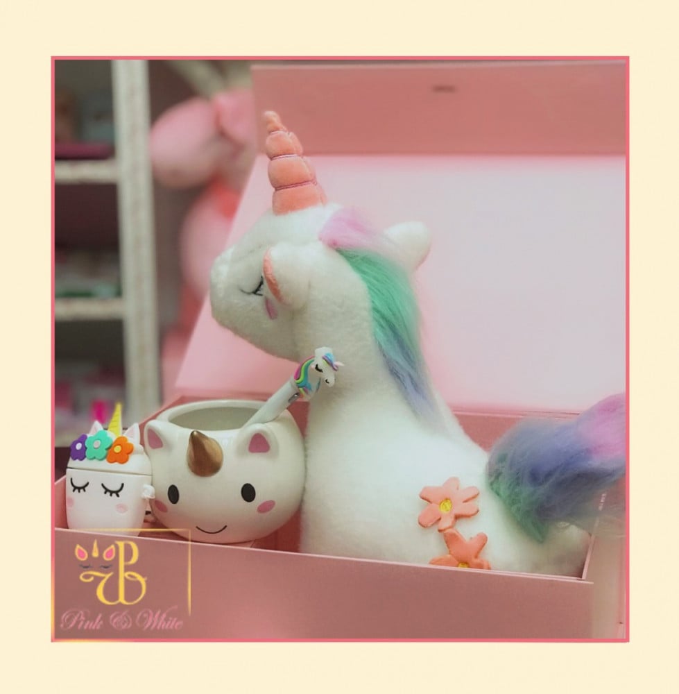 بوكس اليونيكورن الأبيض The White Unicorn Box