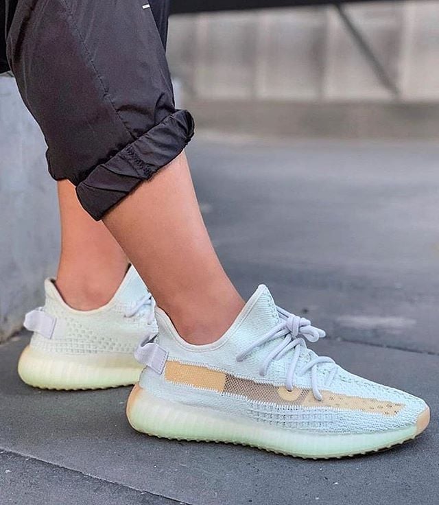 26cm YEEZY BOOST 350 V2 “HYPERSPACE”