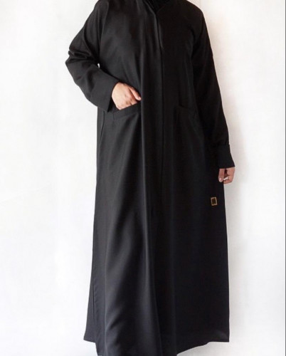 عباية كريب صالونه اسود بجيوب ١٢
