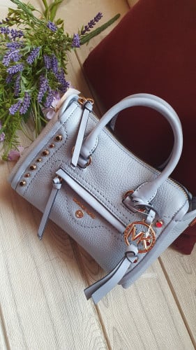 شنطة ميني ماركة مايكل كورس