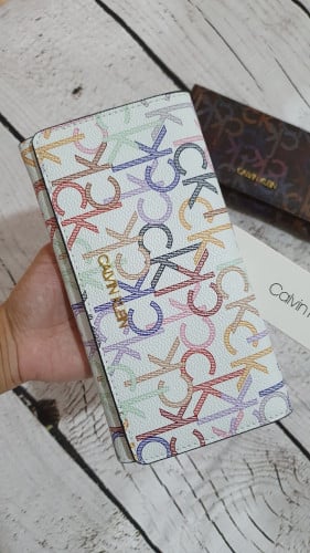 محفظة ماركة كالفن كلاين كبيرة