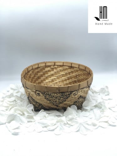 سلة من الخوص الطبيعي ( عرض25 سم ) مرسوم عليها رسم يدوي