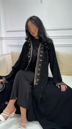 عبايه بتطريز فخم