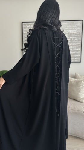 عبايه بربط من الخلف