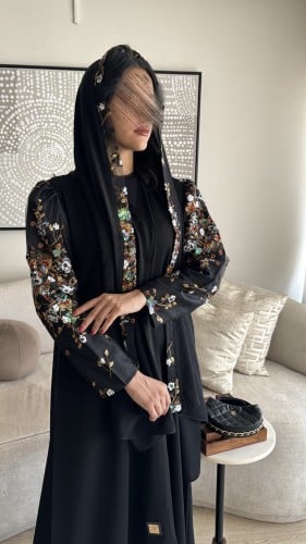 عباية ب أكمام مشجرة بألوان العيد