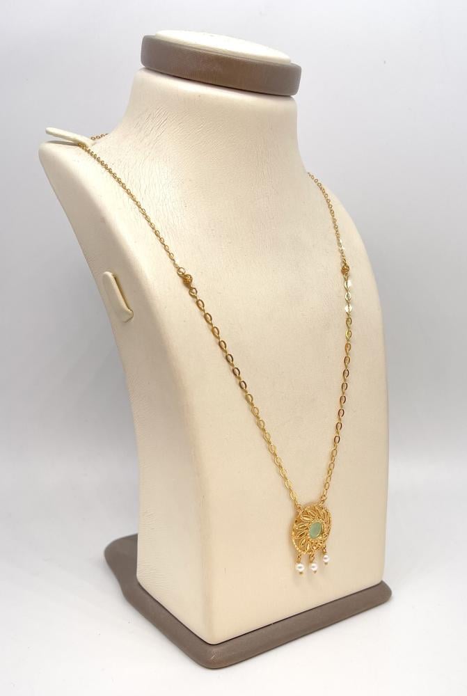 21 karat gold necklace, weight 4.6 grams - زمرد ذهب و الماس