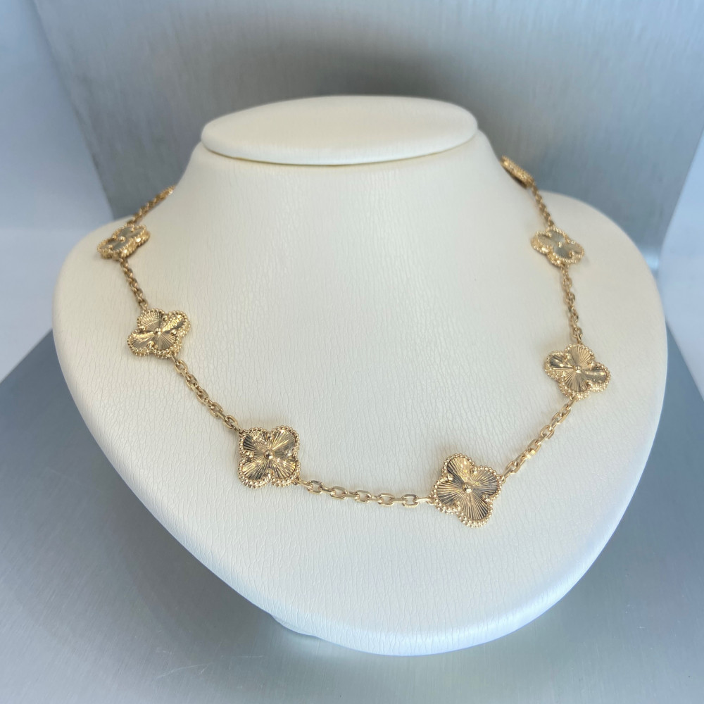 18 karat gold necklace weight