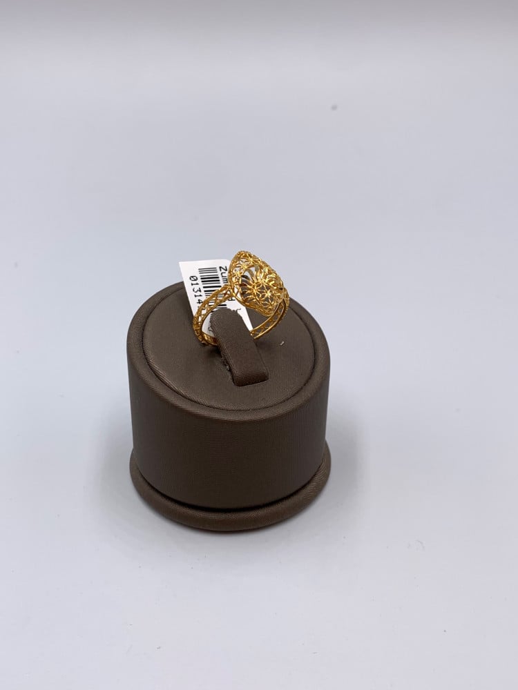 18 karat gold ring, weight 2.38 grams - زمرد ذهب و الماس