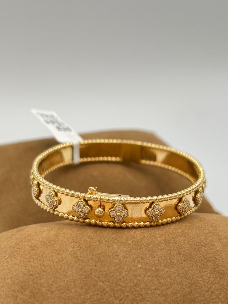 Modern Solid 10K Yellow Gold Mens Baguette Diamonds Bracelet 7.95ct 204355