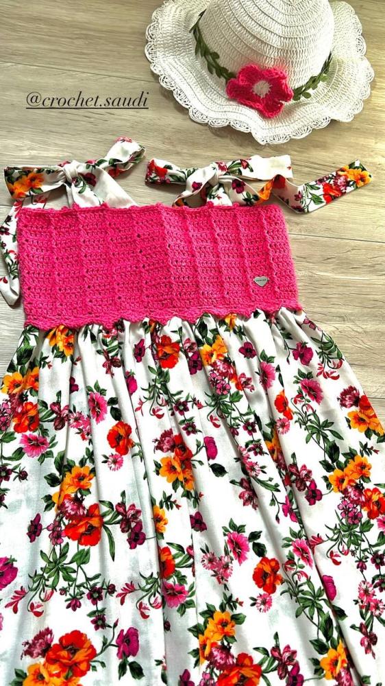 فستان الصدر الفوشي